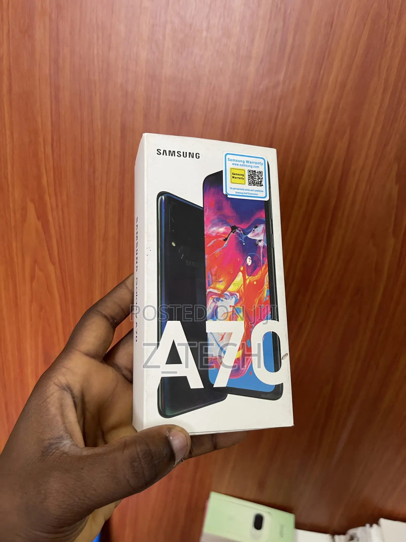 New Samsung Galaxy A70 128 GB Black
