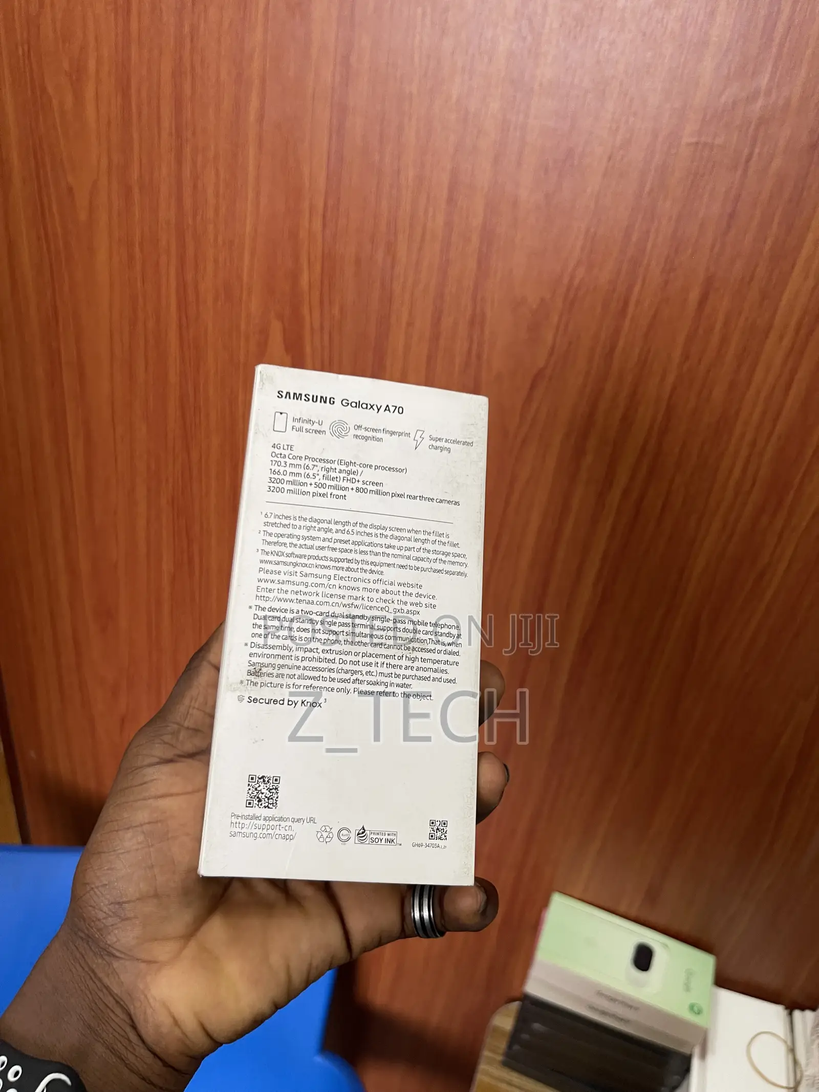 New Samsung Galaxy A70 128 GB Black
