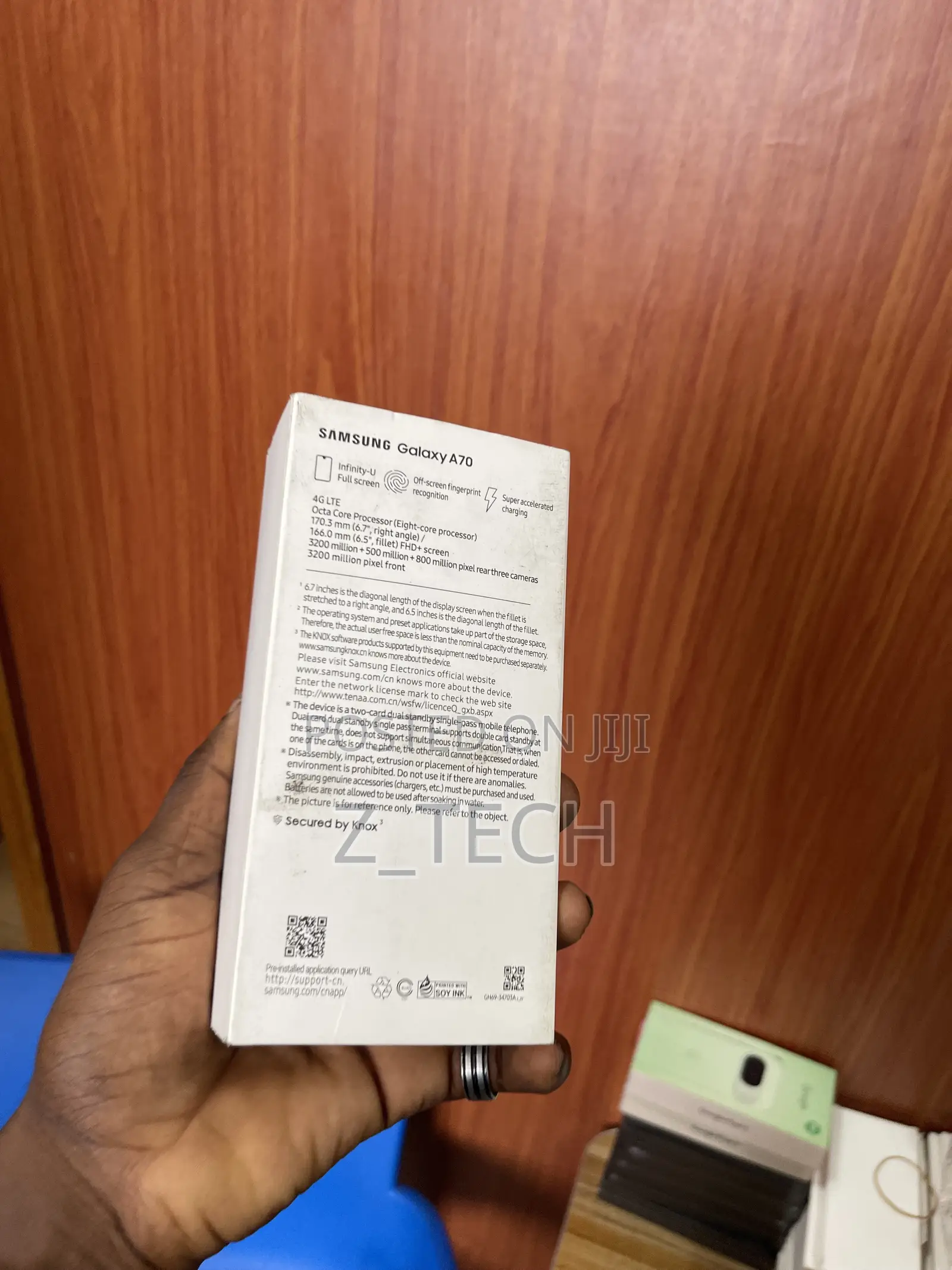 New Samsung Galaxy A70 128 GB Black