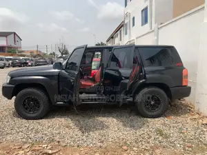 Nissan Patrol 2015 Black