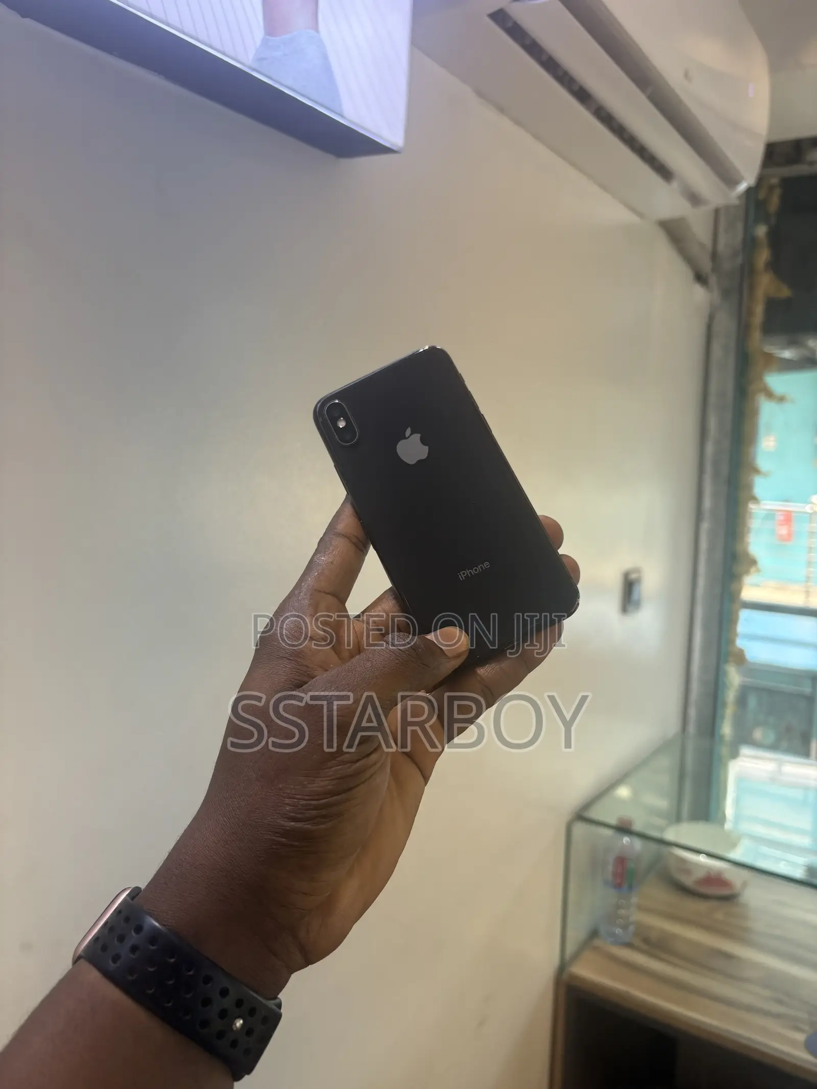 Apple iPhone X 64 GB Black