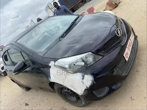 Toyota Vitz 2013 Black