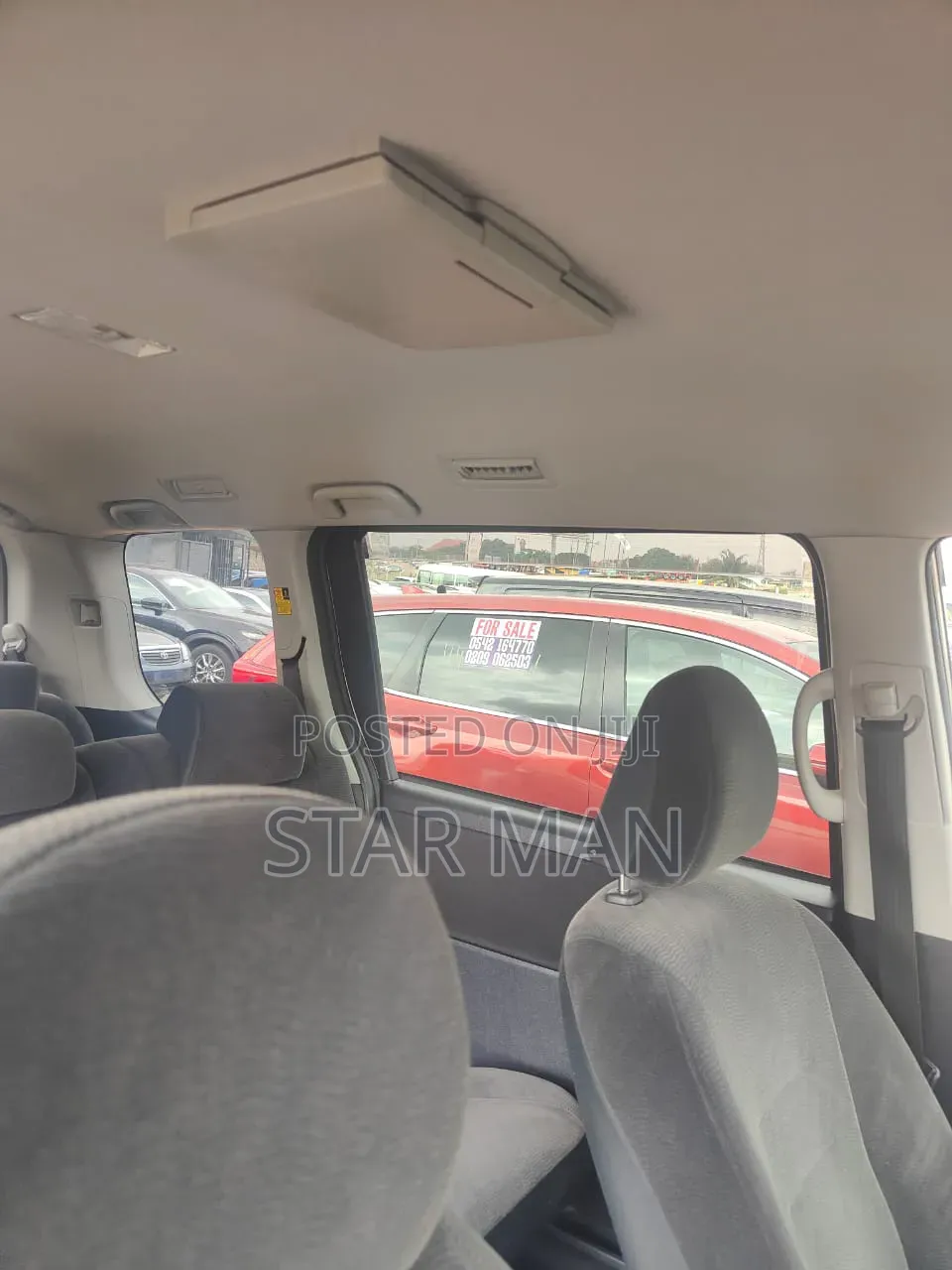 Toyota Voxy 2013 Gold