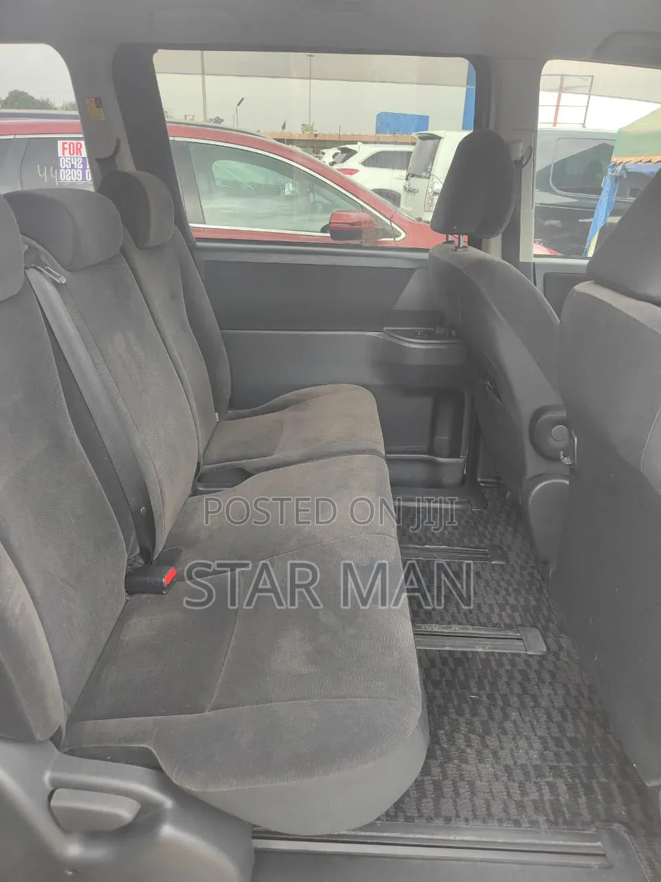 Toyota Voxy 2013 Gold