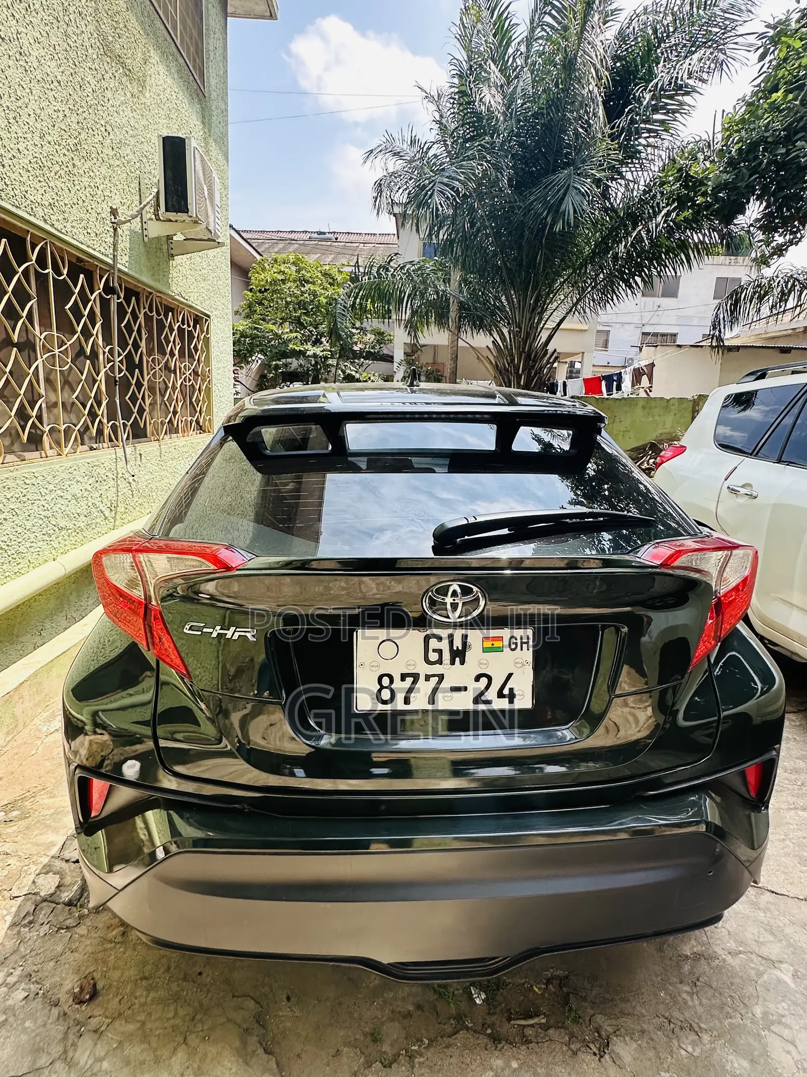 Toyota C-HR XLE Prermium FWD (2.0L 4cyl 2AM) 2018 Green