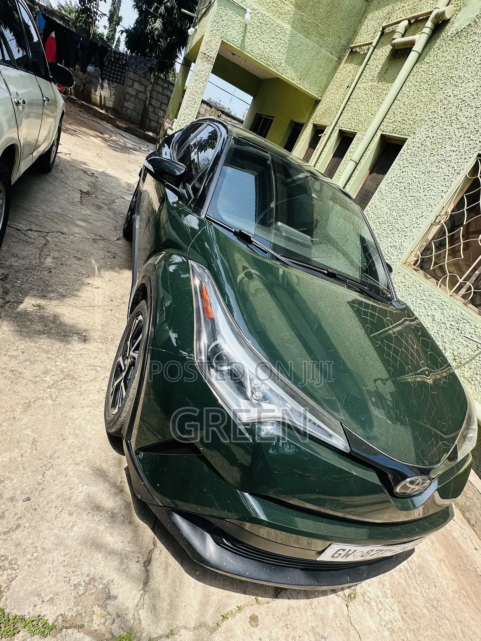 Toyota C-HR XLE Prermium FWD (2.0L 4cyl 2AM) 2018 Green