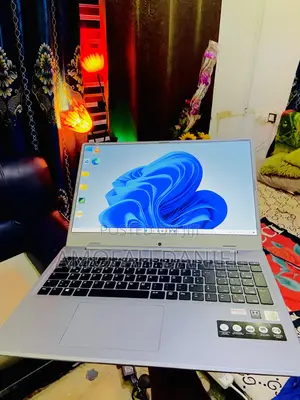 Laptop Medion Erazer X7851 8GB Intel Core i5 HDD+SSD 256GB