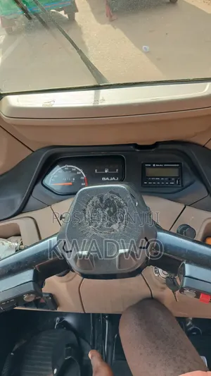 Bajaj RE 2025 Black