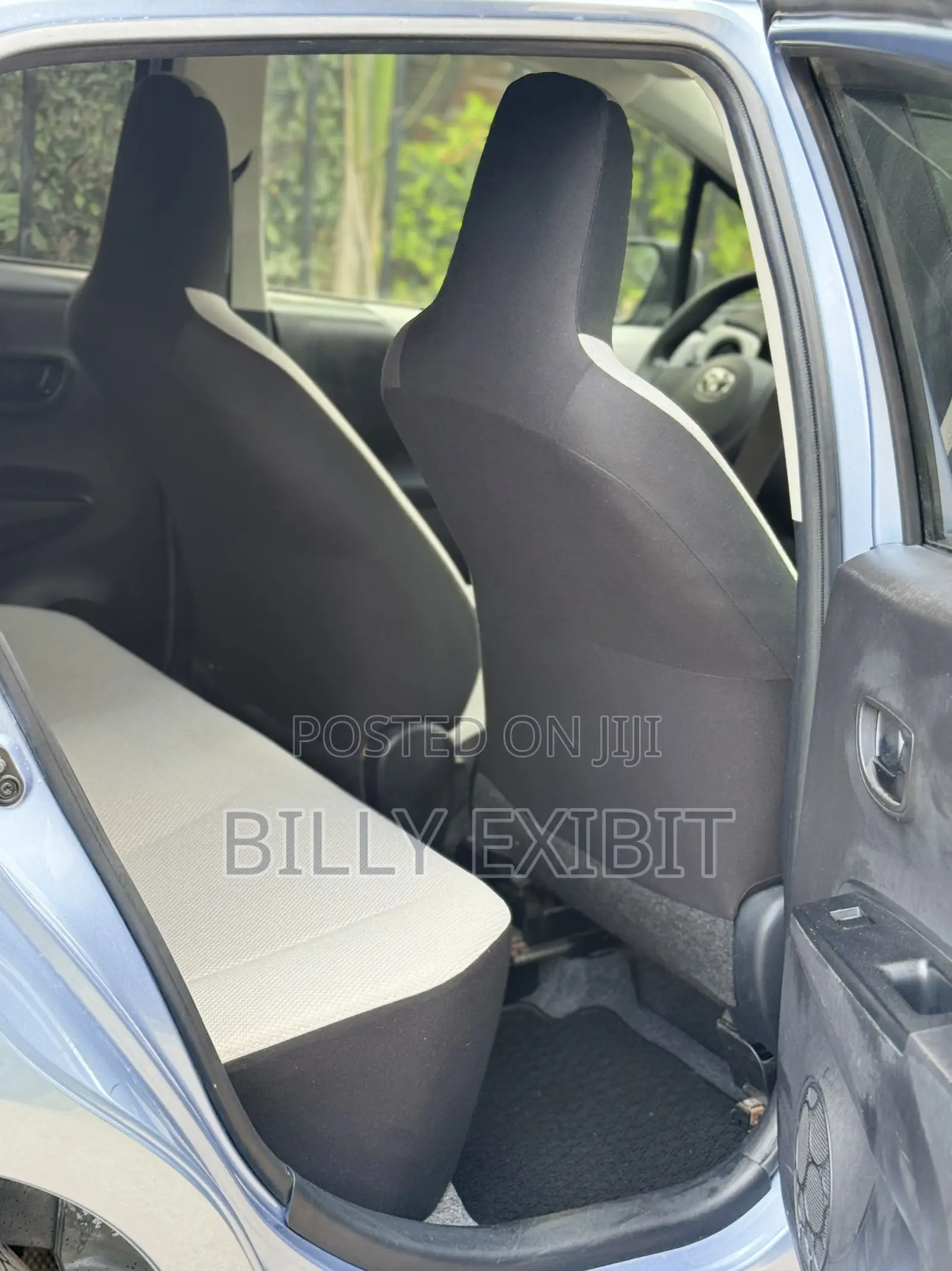 Toyota Vitz 1.3 AWD 5dr 2012 Blue