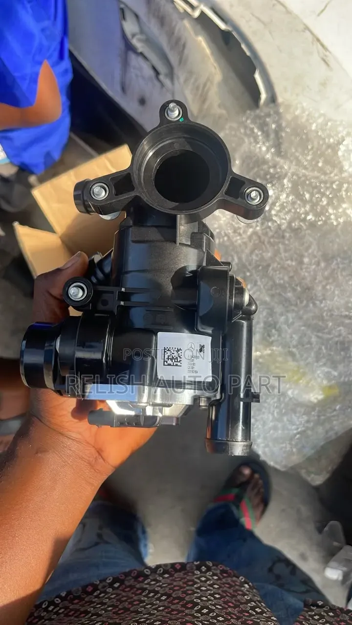 Thermostat for Mercedes C300 With OM642 Engine