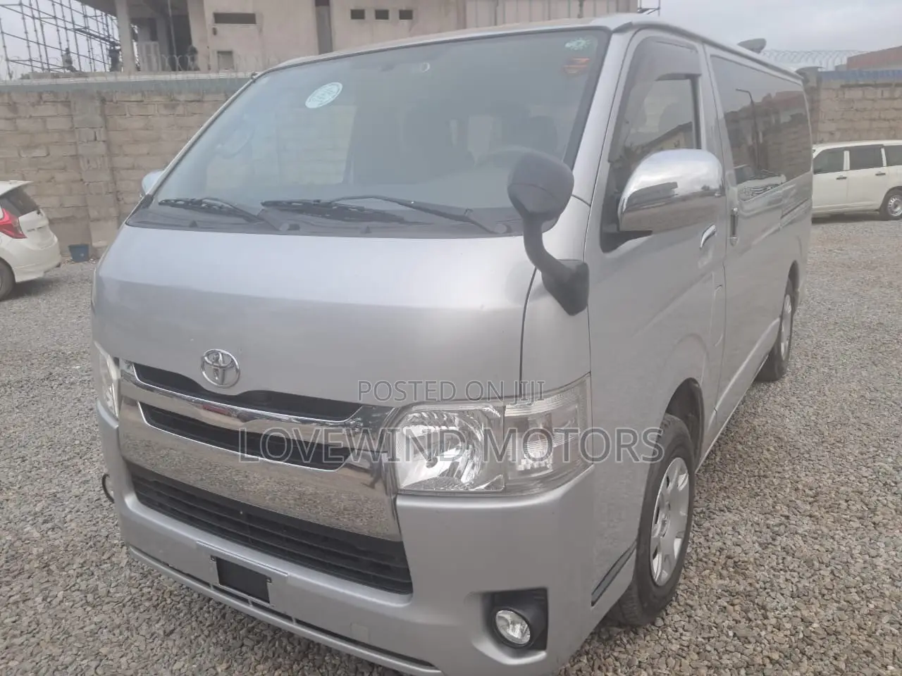 Toyota HiAce 2015 Silver