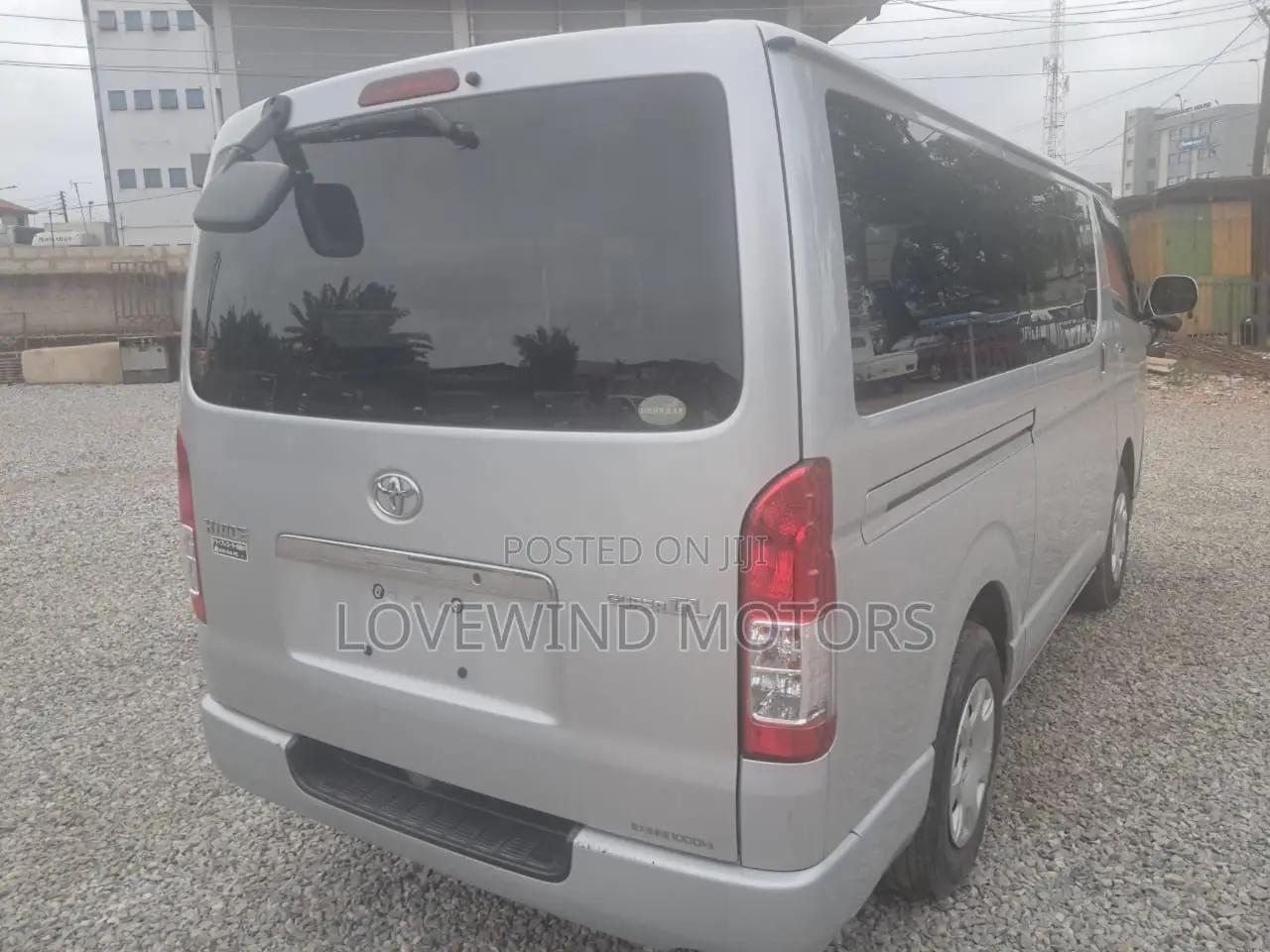 Toyota HiAce 2015 Silver