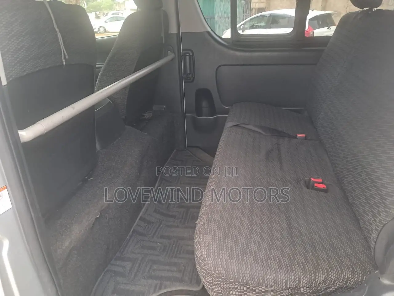 Toyota HiAce 2015 Silver