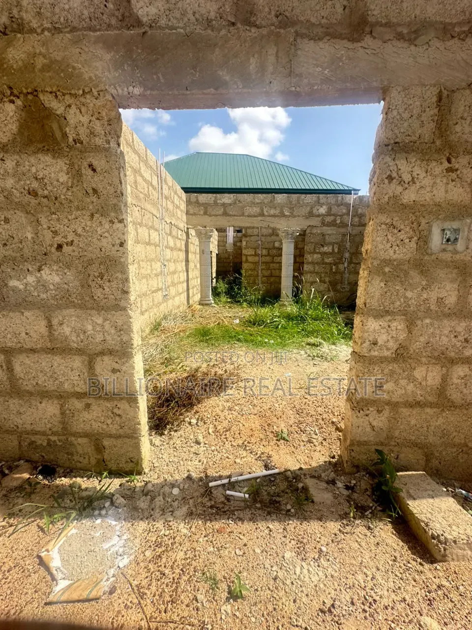 4bdrm House in Atonsu Aputuogya, Kumasi Metropolitan for sale