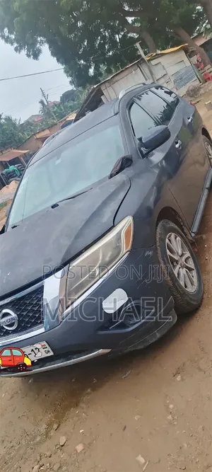 Nissan Pathfinder 2014 Black