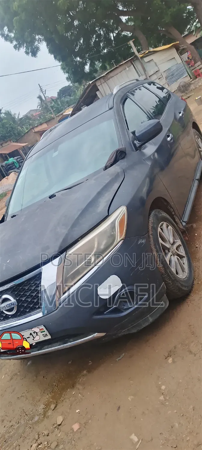 Nissan Pathfinder 2014 Black