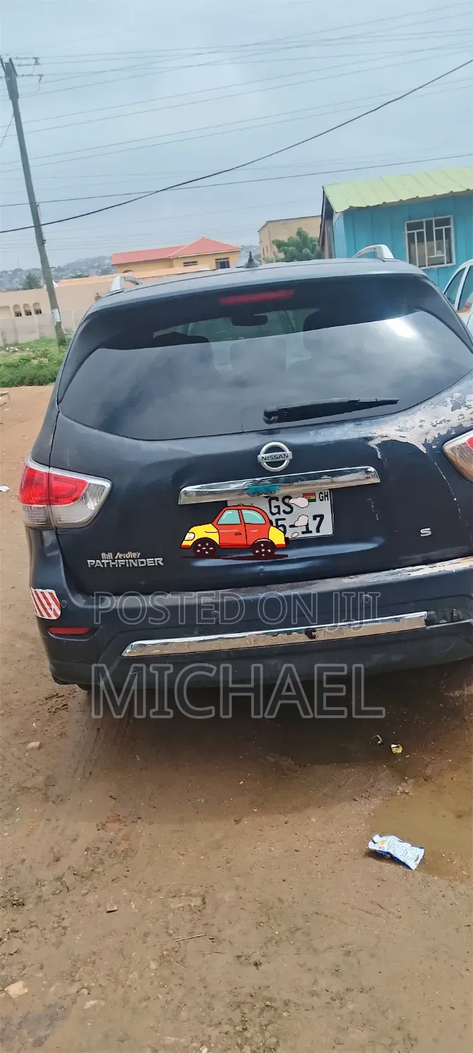 Nissan Pathfinder 2014 Black