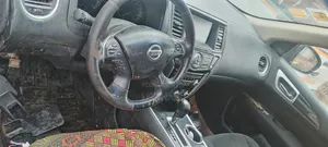 Nissan Pathfinder 2014 Black
