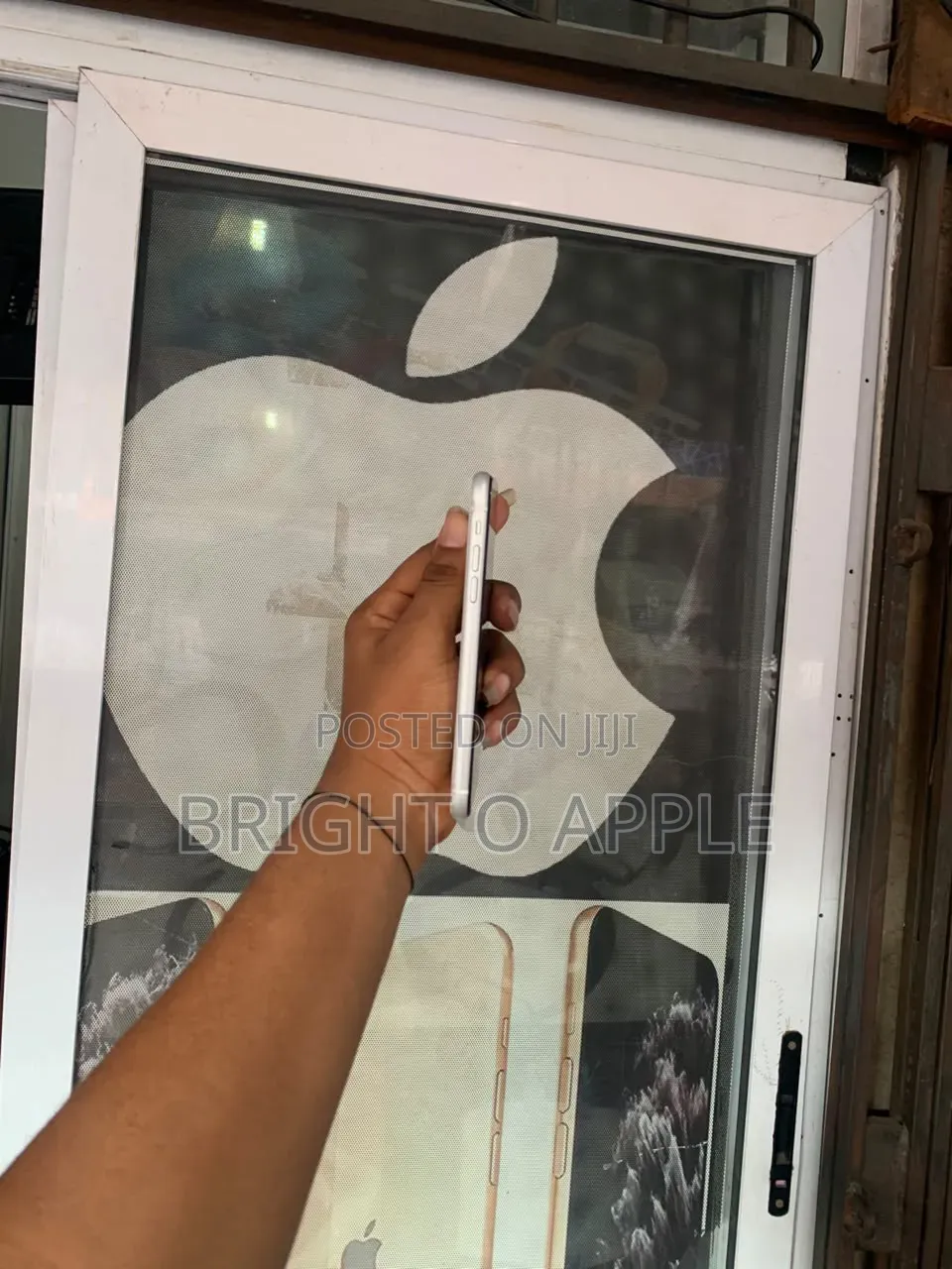 New Apple iPhone XR 128 GB White