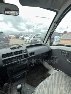 Daihatsu Hijet 2006 White