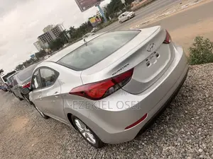 Hyundai Elantra SE 4dr Sedan (1.8L 4cyl 6A) 2014 Silver
