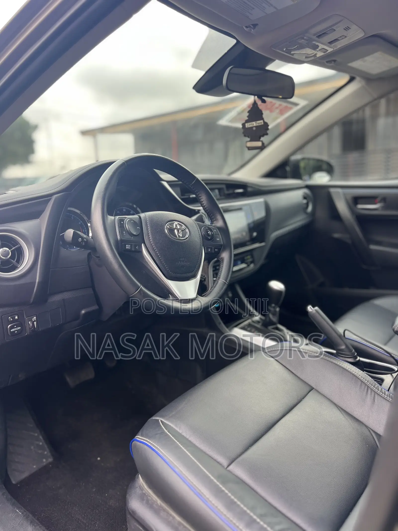Toyota Corolla XSE (1.8L 4cyl 2A) 2018