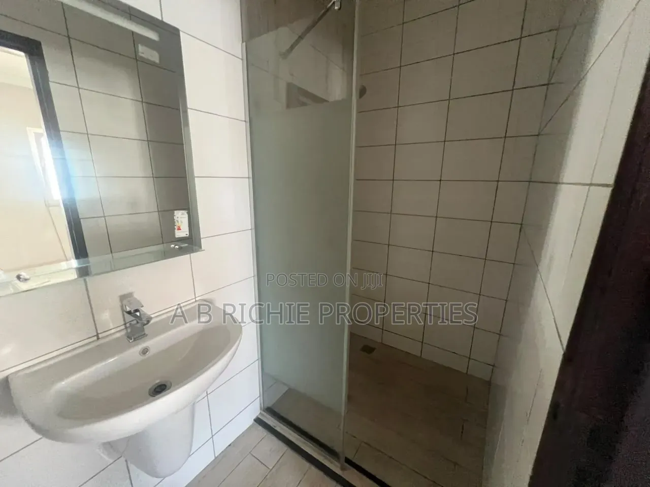 2bdrm Townhouse / Terrace in Ab Richie Properties, Tseaddo for rent