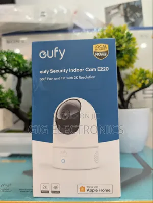 Eufy Indoor Cam E220, Wi‐Fi Plug‐in Home Security Cam