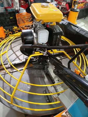 Power Trowel Concrete Finishing –Petrol Engine Floor Smoothing Machine