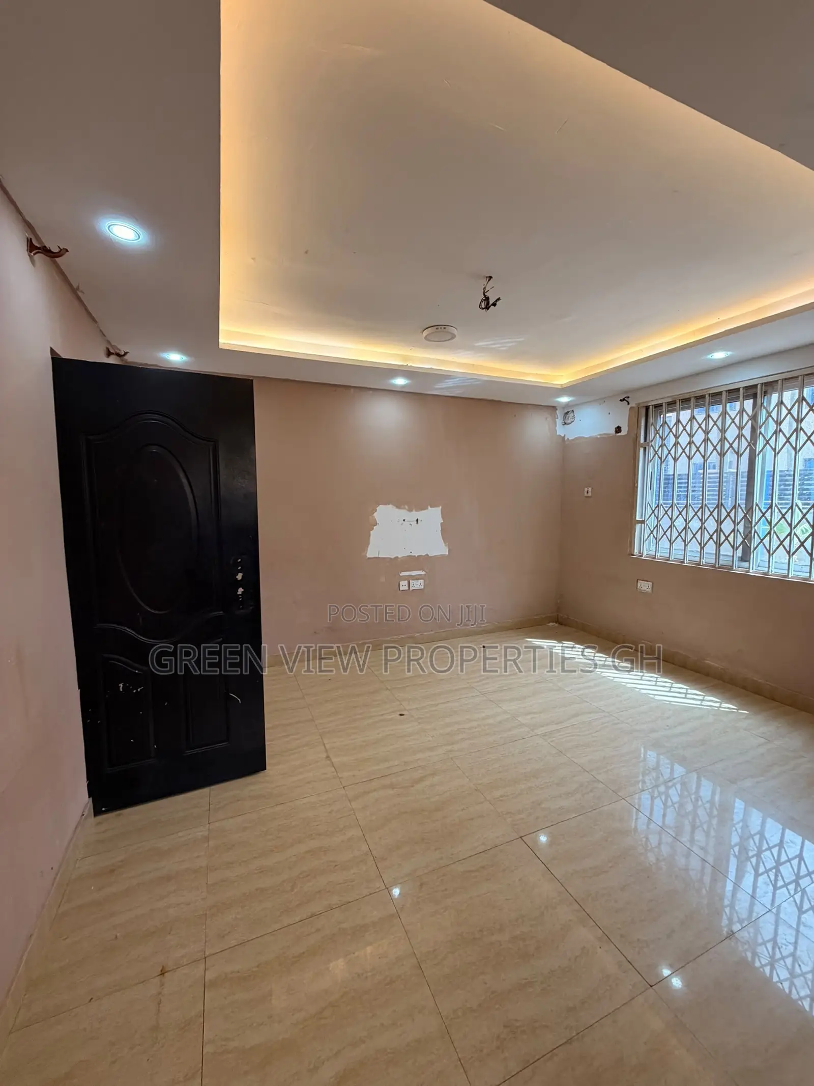 1bdrm Room & Parlour in West Hills Mall Area for rent
