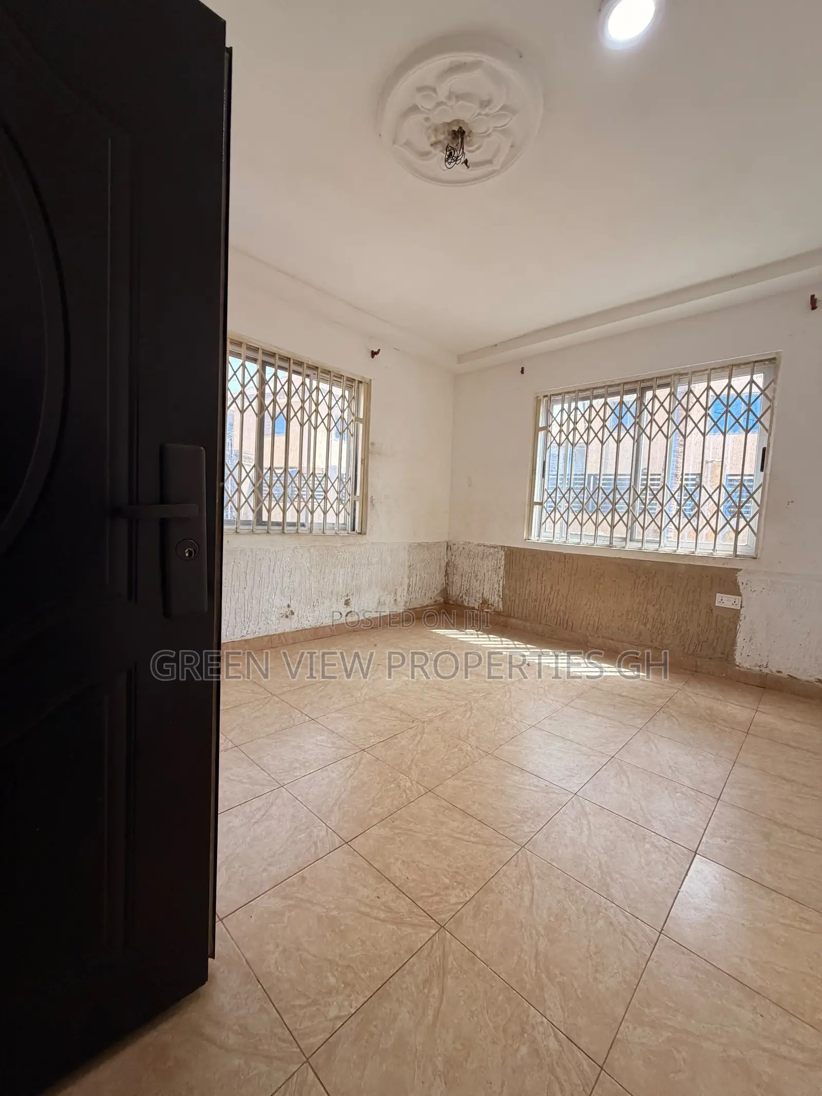 1bdrm Room & Parlour in West Hills Mall Area for rent