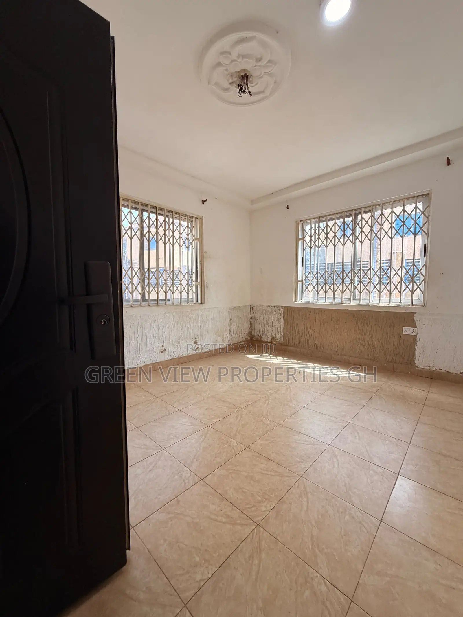 1bdrm Room & Parlour in West Hills Mall Area for rent