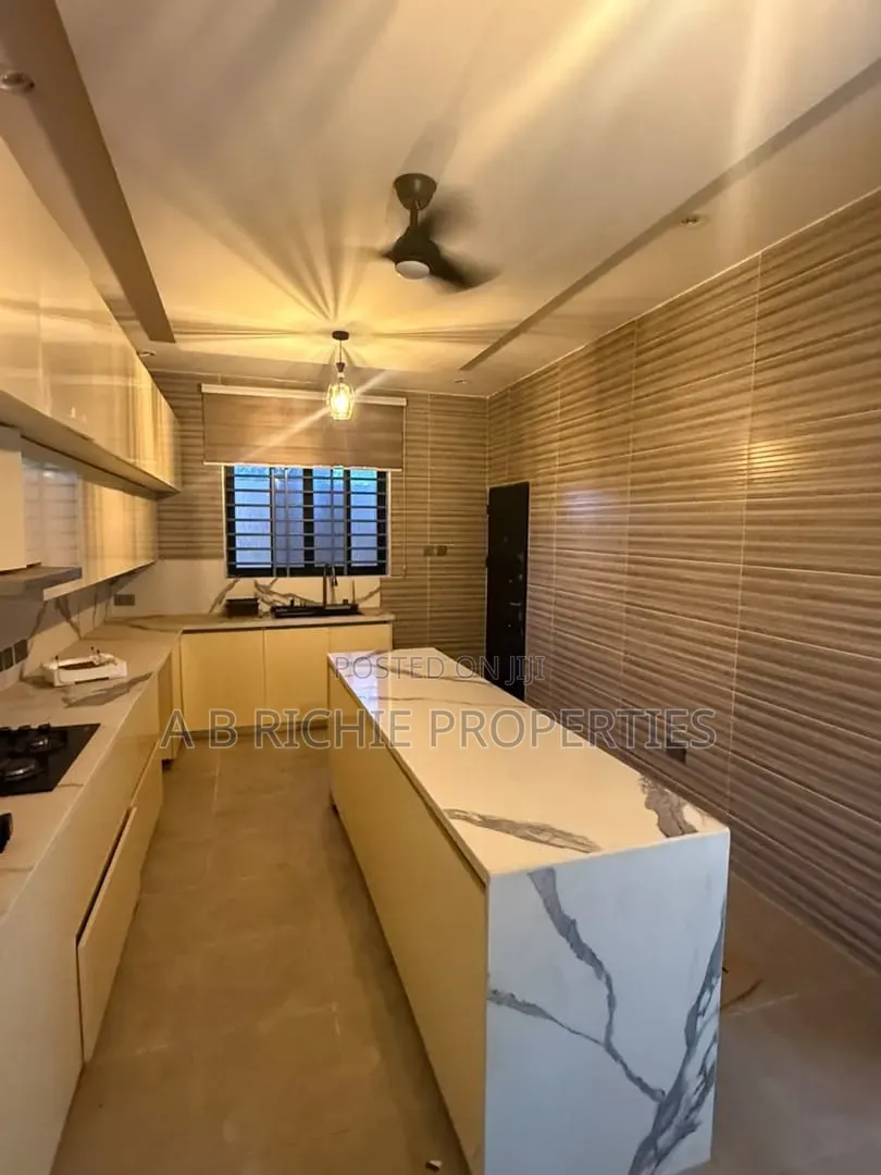 5bdrm House in Ab Richie Properties, Lartebiokorshie for rent