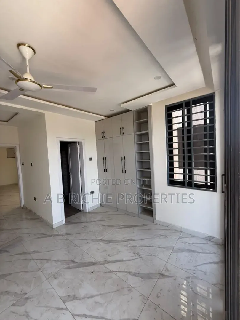 5bdrm House in Ab Richie Properties, Lartebiokorshie for rent
