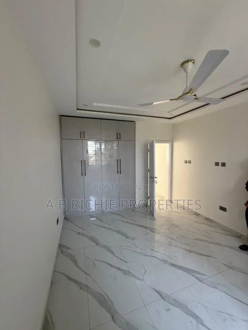 5bdrm House in Ab Richie Properties, Lartebiokorshie for rent