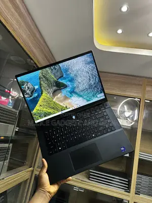 Laptop Alienware M16 R2 32GB Intel Core Ultra 9 SSD 1T