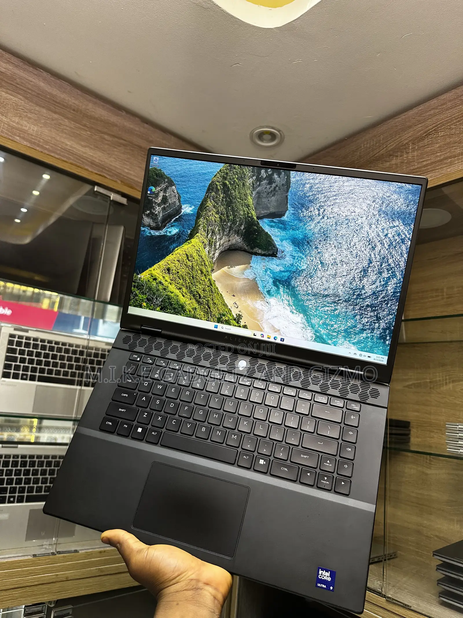 Laptop Alienware M16 R2 32GB Intel Core Ultra 9 SSD 1T