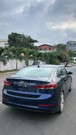 Hyundai Elantra Sport Sedan FWD (1.6L 4cyl 6M) 2017 Blue