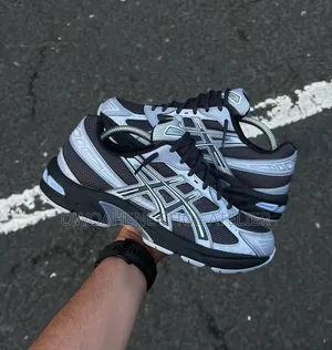 ASICS GEL-1130 in the "Graphite Grey/Gravel" Colorway Sneaker