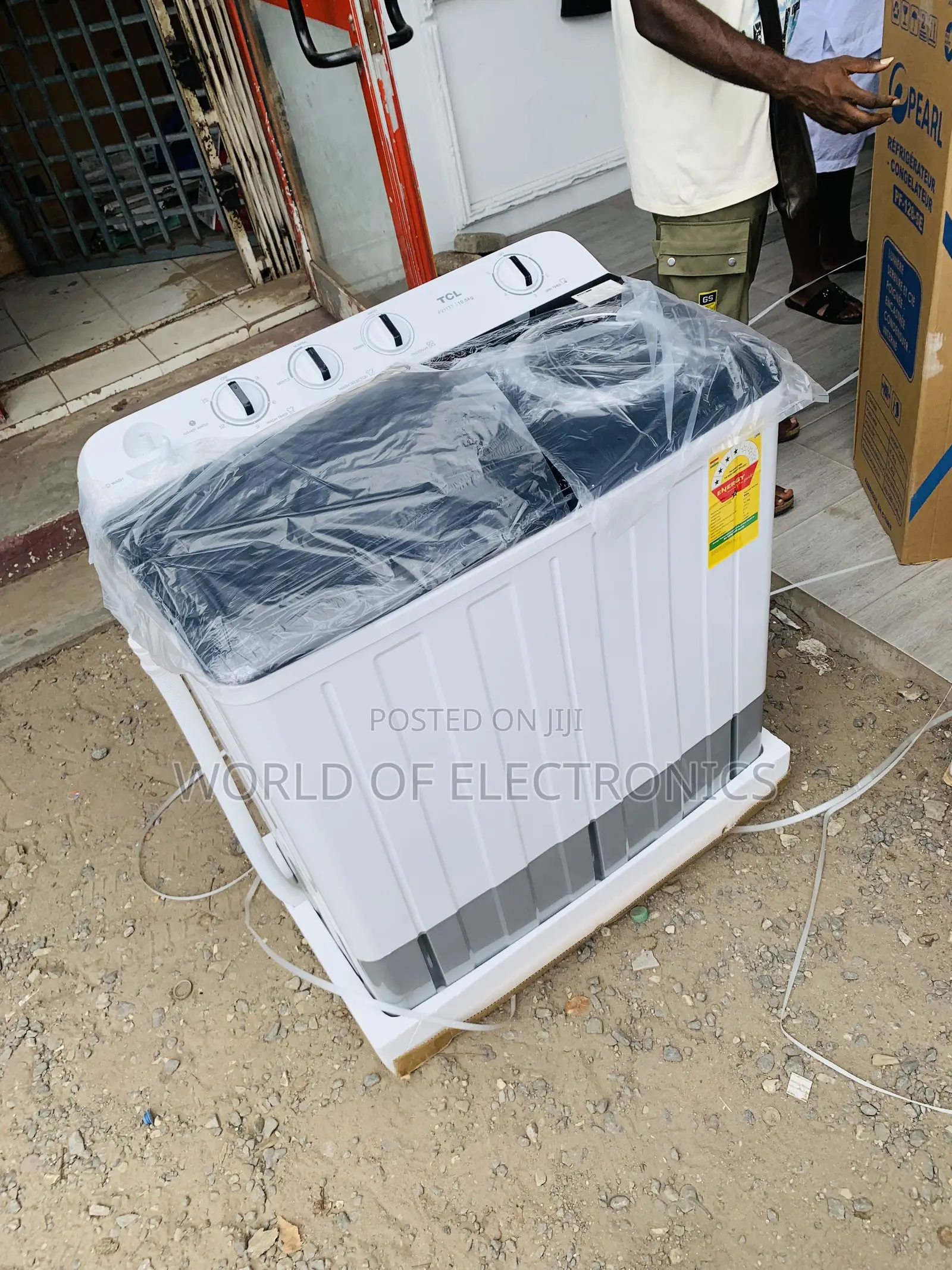 TCL 10.5KG Twin Tub (Semi-Automatic) Washing Machine (F211TT)