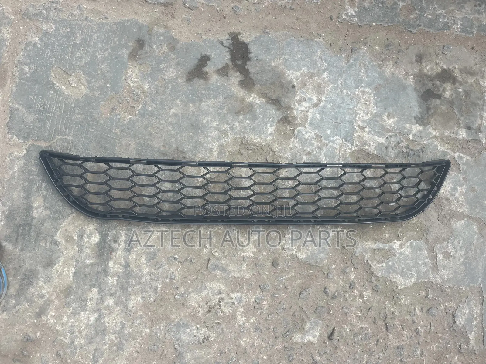 Nissan Sentra 2016 2017 2018 Bumper Down Grille Shells