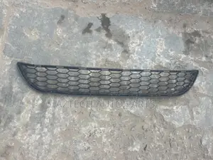 Nissan Sentra 2016 2017 2018 Bumper Down Grille Shells