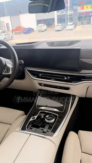 New BMW X7 M60i Sports Activity Vehicle 2025 White