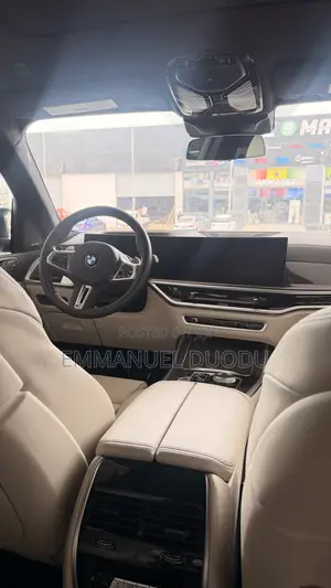 New BMW X7 M60i Sports Activity Vehicle 2025 White