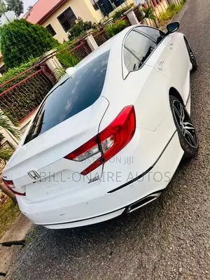 Honda Accord Touring 2.0T 2021 White