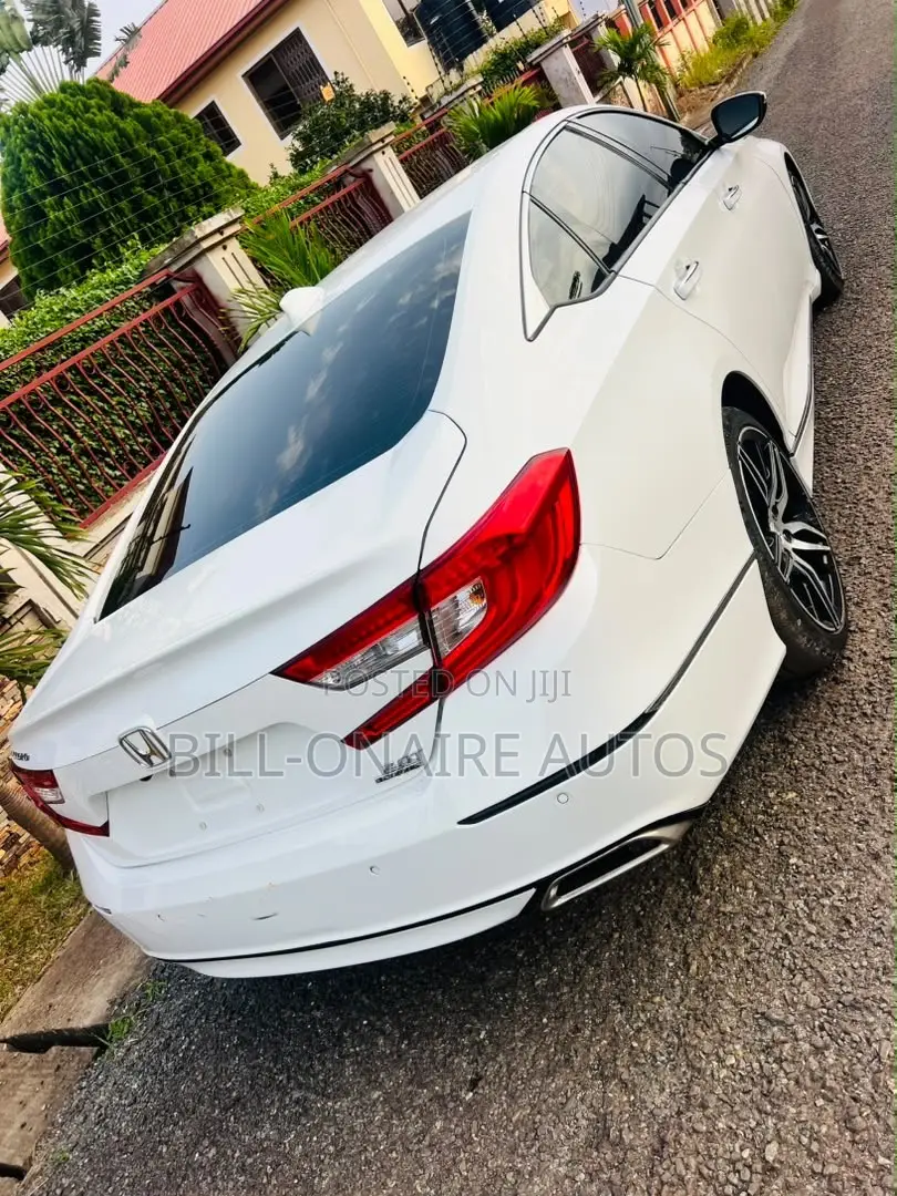 Honda Accord Touring 2.0T 2021 White