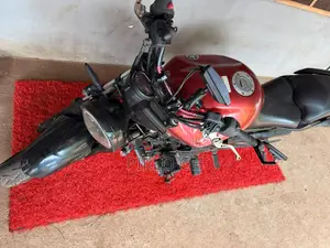 Yamaha FZ6 2011 Red