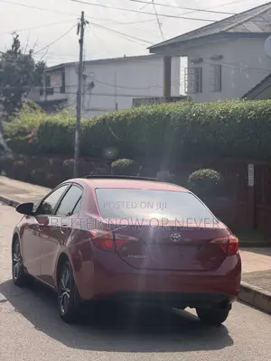 Toyota Corolla LE (1.8L 4cyl 2A) 2019 Red