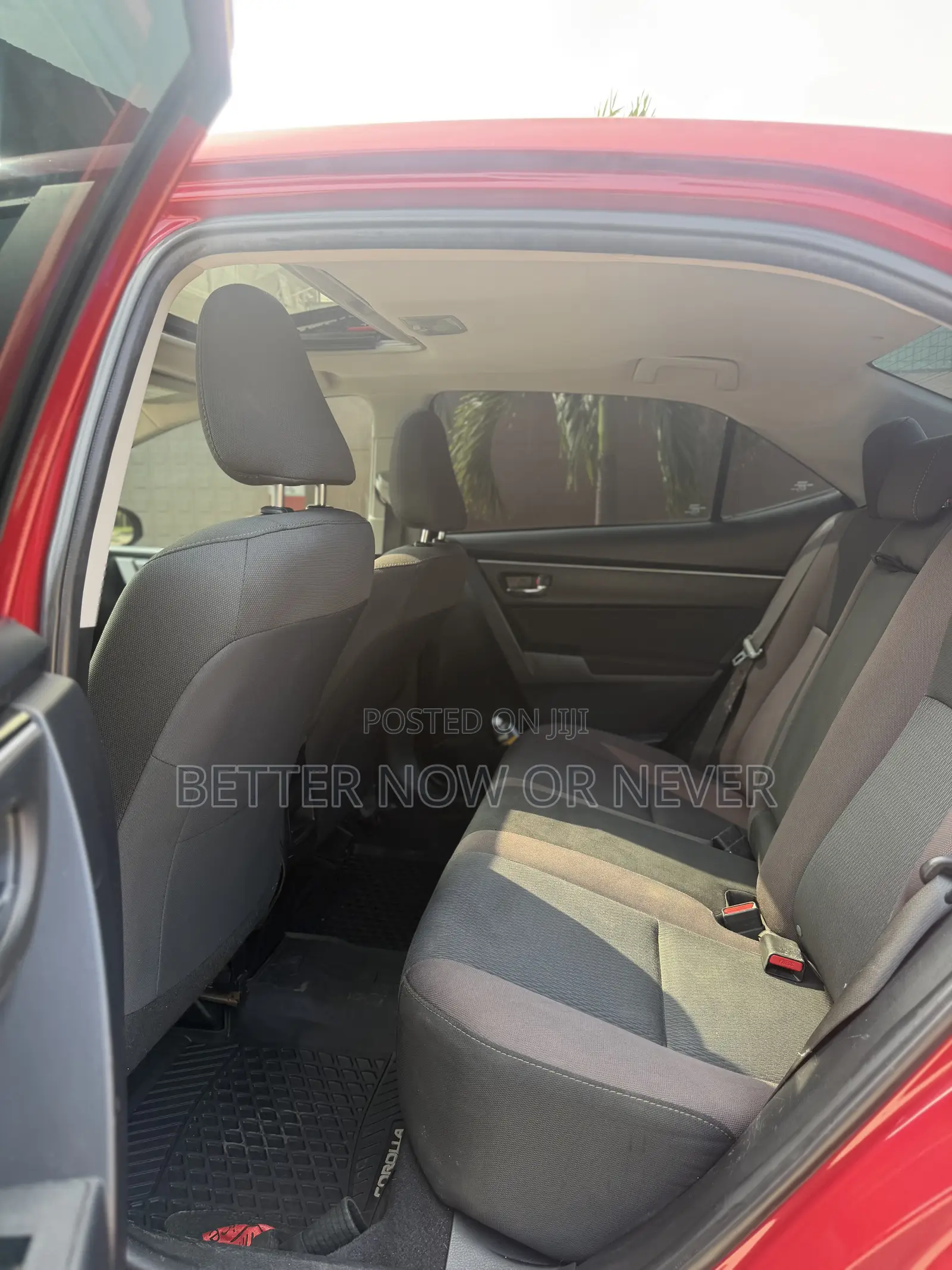 Toyota Corolla LE (1.8L 4cyl 2A) 2019 Red