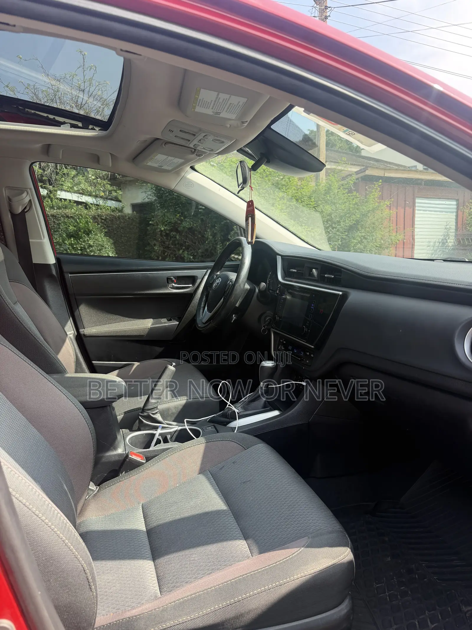 Toyota Corolla LE (1.8L 4cyl 2A) 2019 Red
